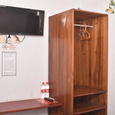 Velodrome Family House Syariah Hotel Ngadipuro Kültér fotó